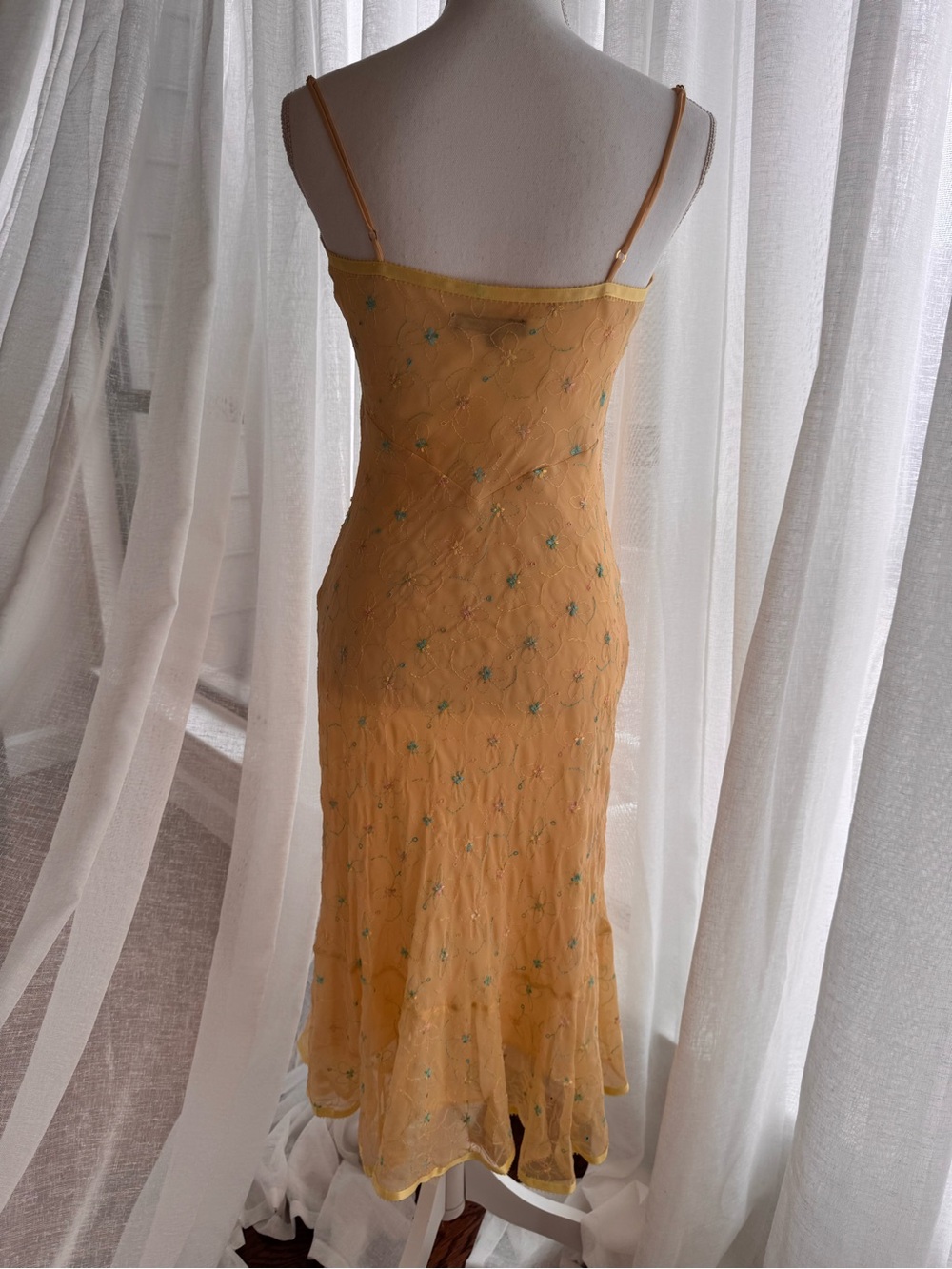 Vintage Betsey Johnson Yellow Embroidered Floral Slip Dress Size 8 - Picture 5 of 6